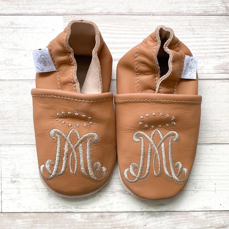 Emmaus Crib Shoes (Caramel, Ave Maria)